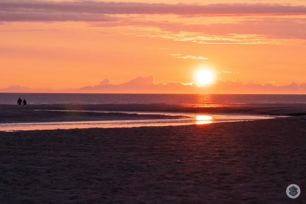 Coucher de soleil sur la plage de Fort-Mahon