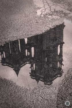 Cathédrale de Laon en reflet